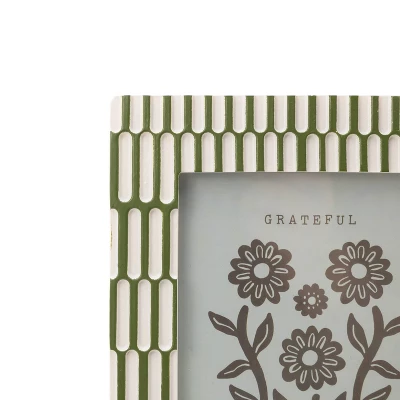 4"x5" Picture Frames Green - Bullseye's Playground™ 4 4"x5" Picture Frames Green - Bullseye's Playground™ - Image 2